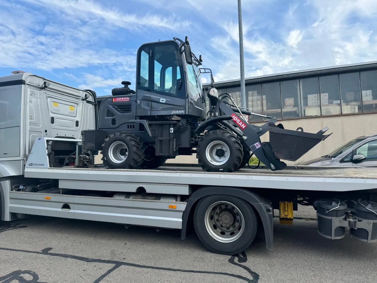 2d2d8323-dc30-4f0f-887b-aad9eaace20e-1920w