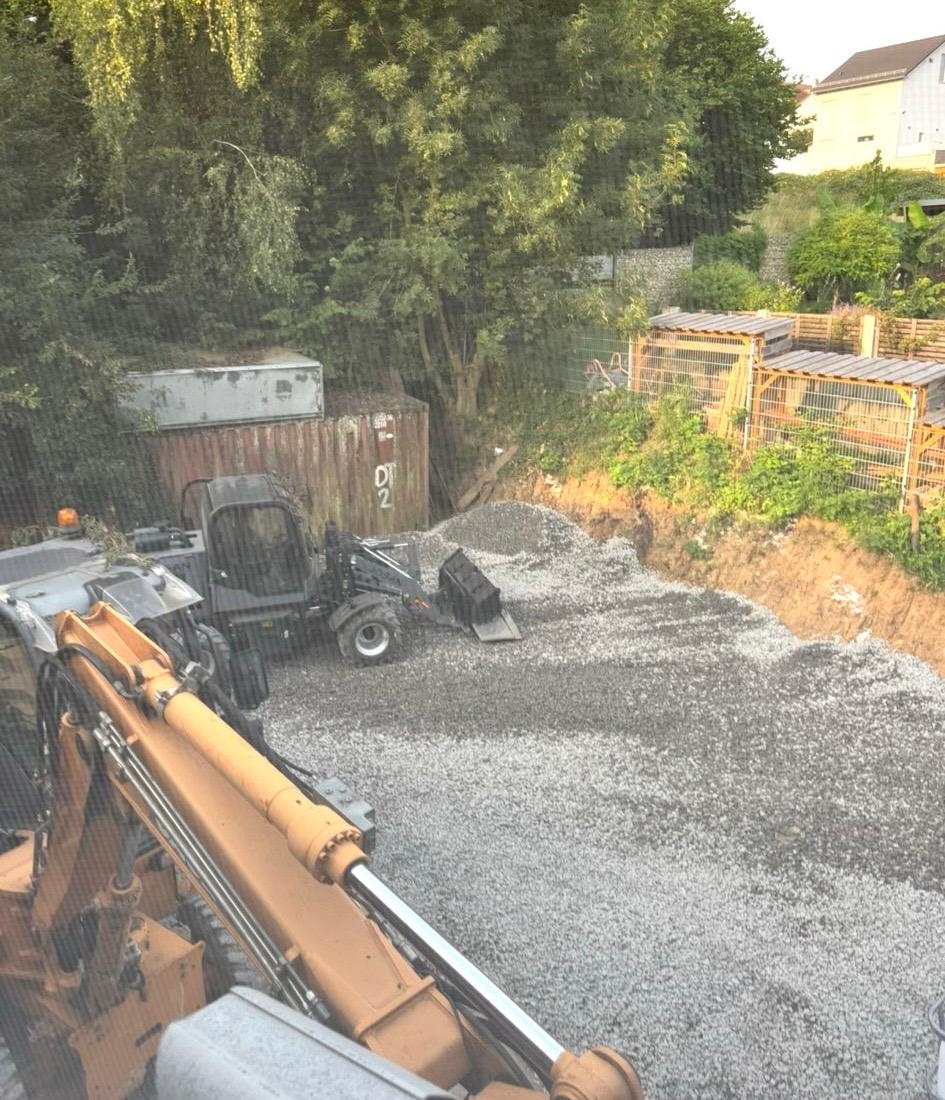 c1298e03-e5b8-4098-aa4f-aa04c0cb711e